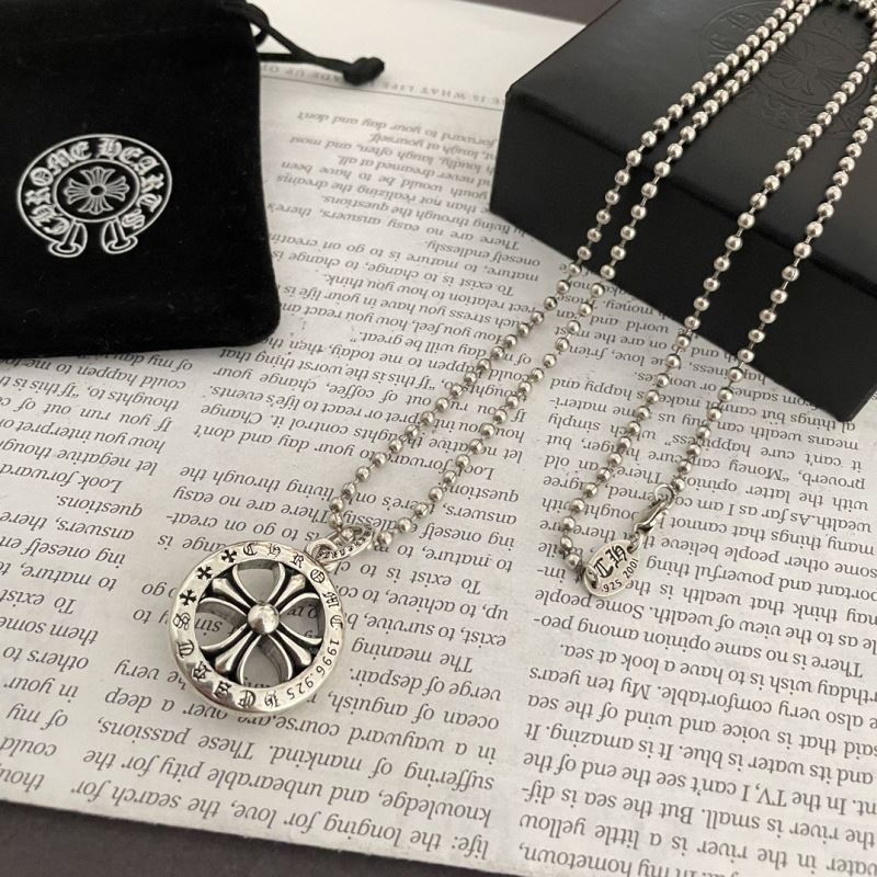 Ch*0me He**ts necklaces
